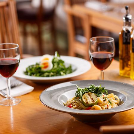 Ibis Budget London Heathrow Central Cranford Eksteriør bilde