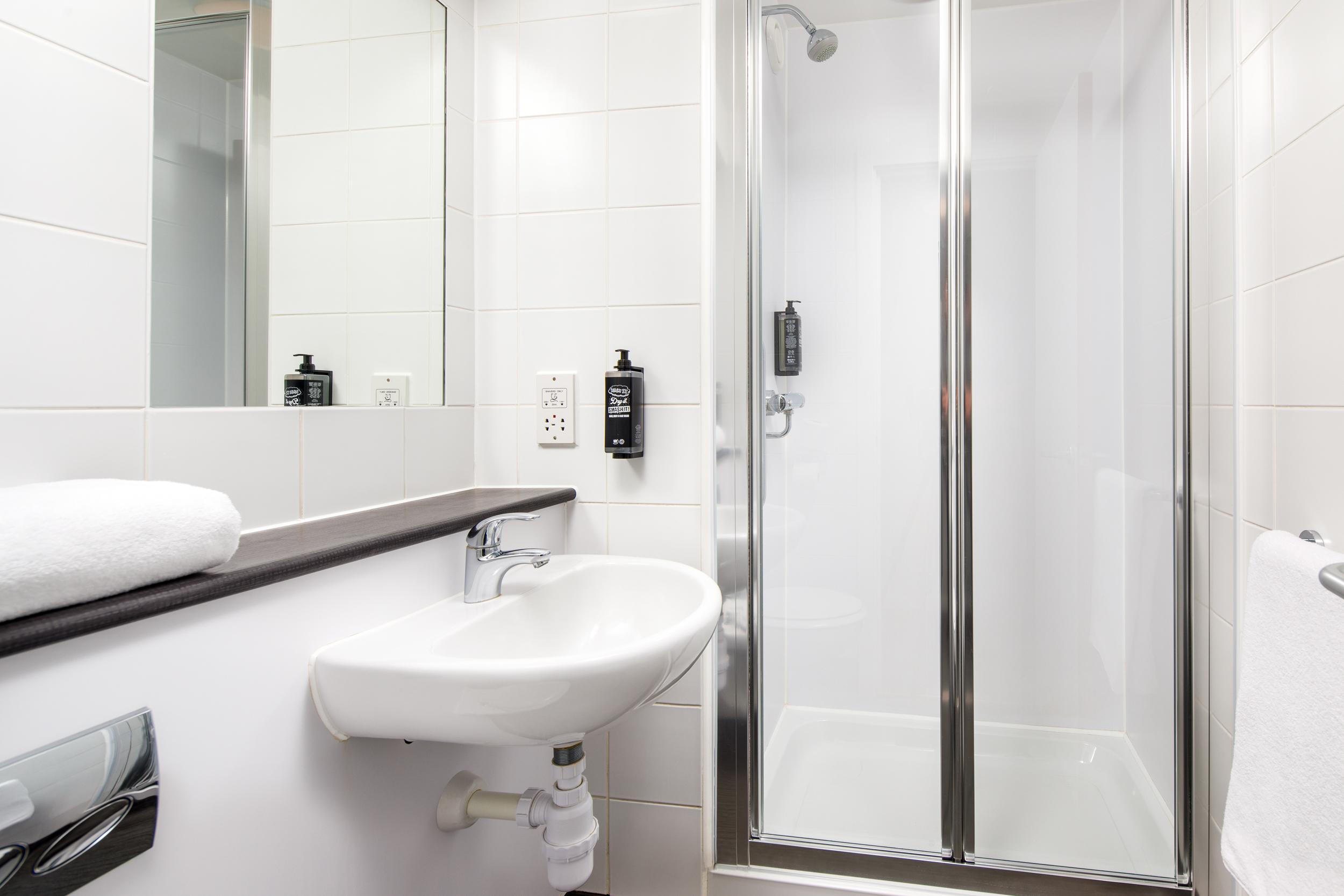 Ibis Budget London Heathrow Central Cranford Eksteriør bilde