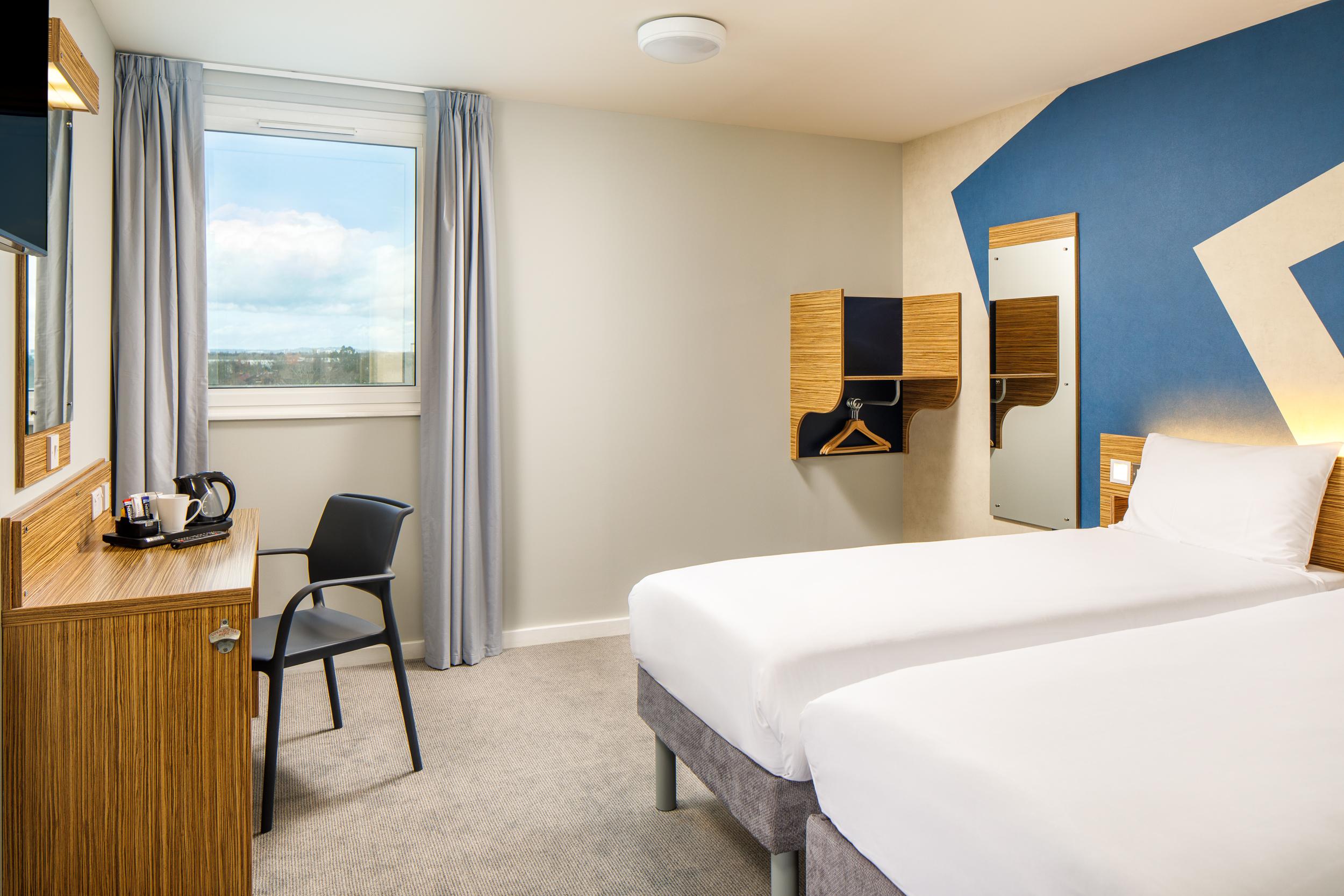 Ibis Budget London Heathrow Central Cranford Eksteriør bilde